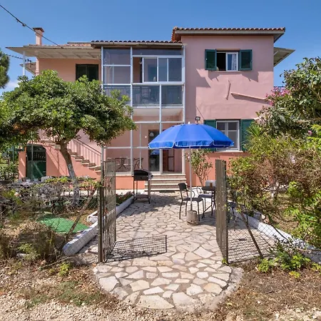 Giorgos House First Floor