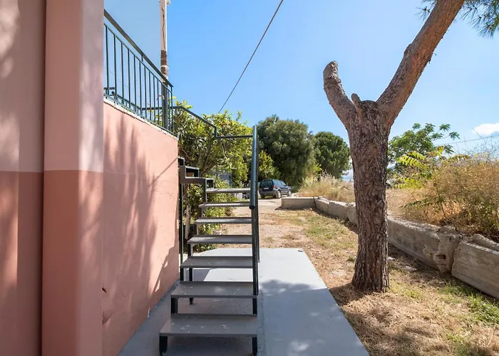 Giorgos House First Floor
