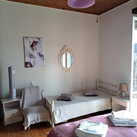 Giorgos House First Floor Holiday home *