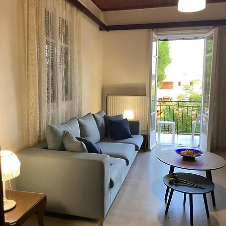 Giorgos House First Floor Holiday home *