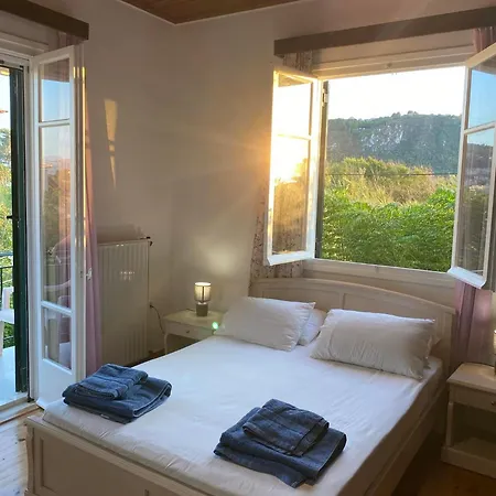 Giorgos House First Floor Holiday home