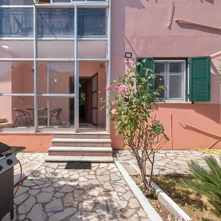 Giorgos House First Floor بيت للعطل Lefkáda